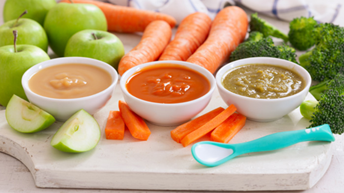 Introducing your baby to solid foods